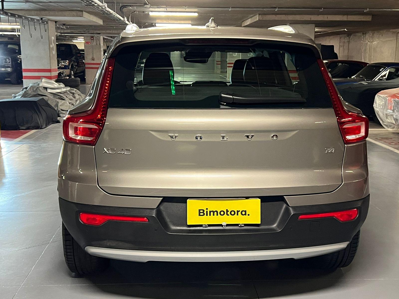 Volvo Xc40 — foto 17 de 18
