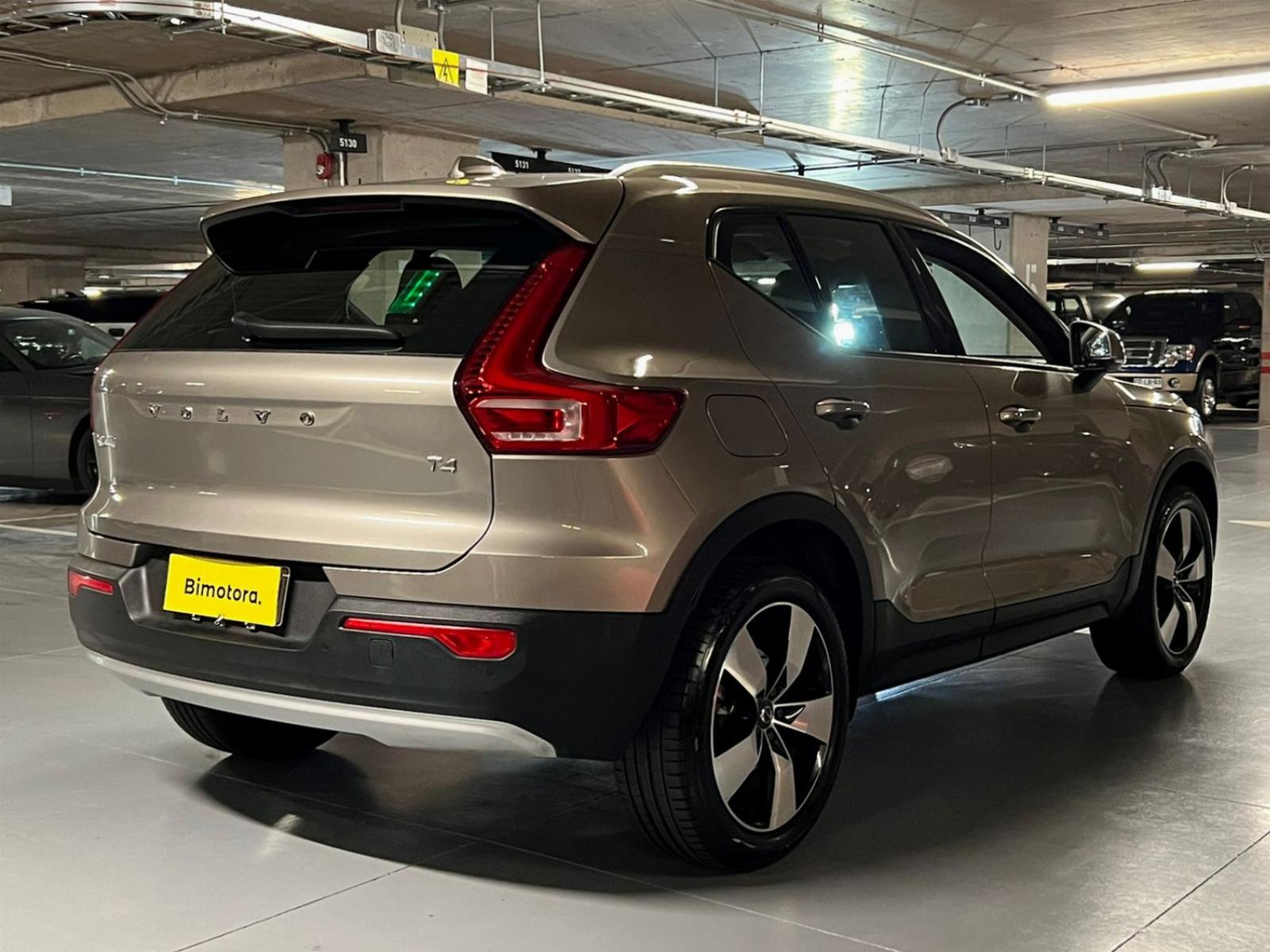 Volvo Xc40 — foto 18 de 18
