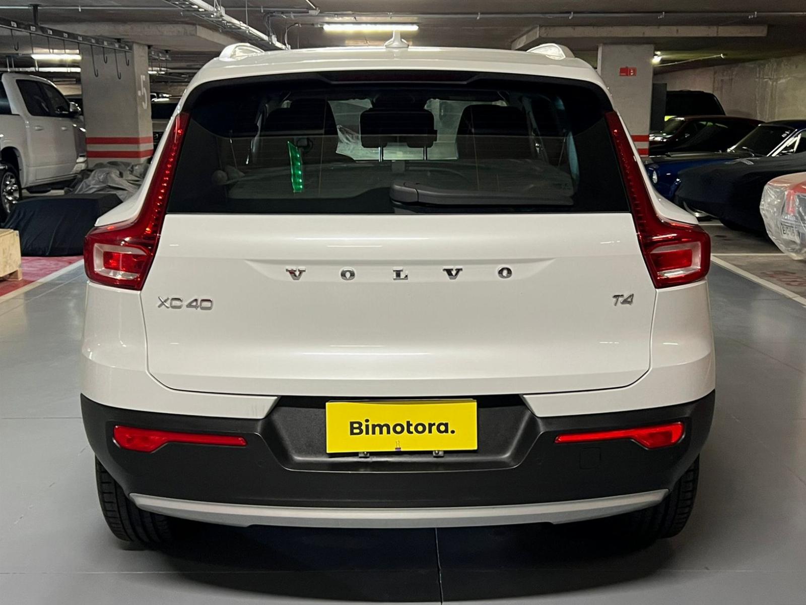 Volvo Xc40 — foto 16 de 16