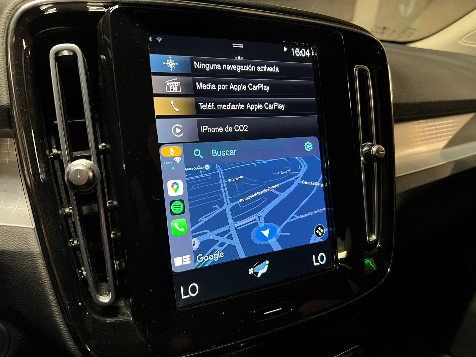 Volvo Xc40 — foto 8 de 16
