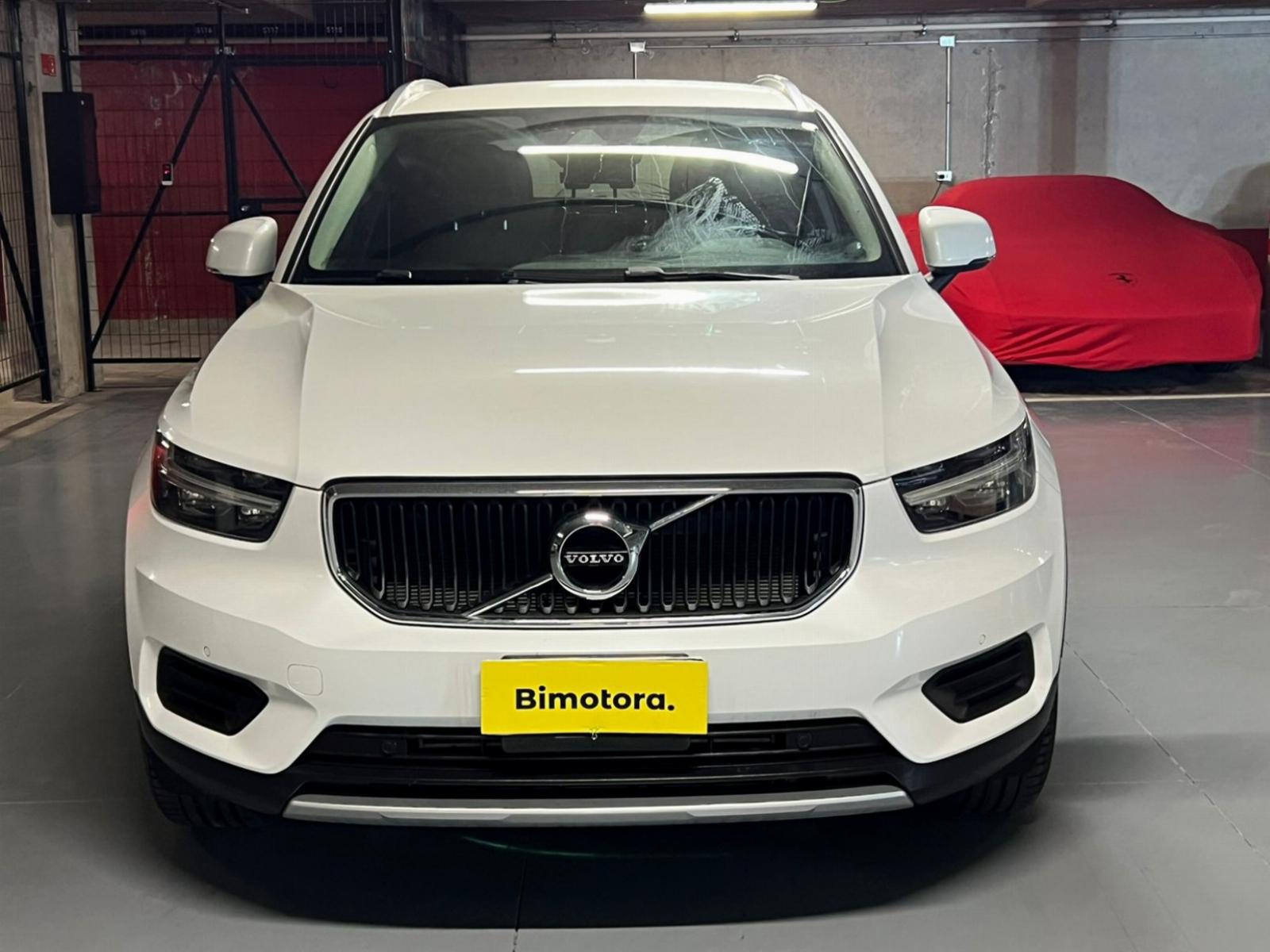 Volvo Xc40 — foto 2 de 16