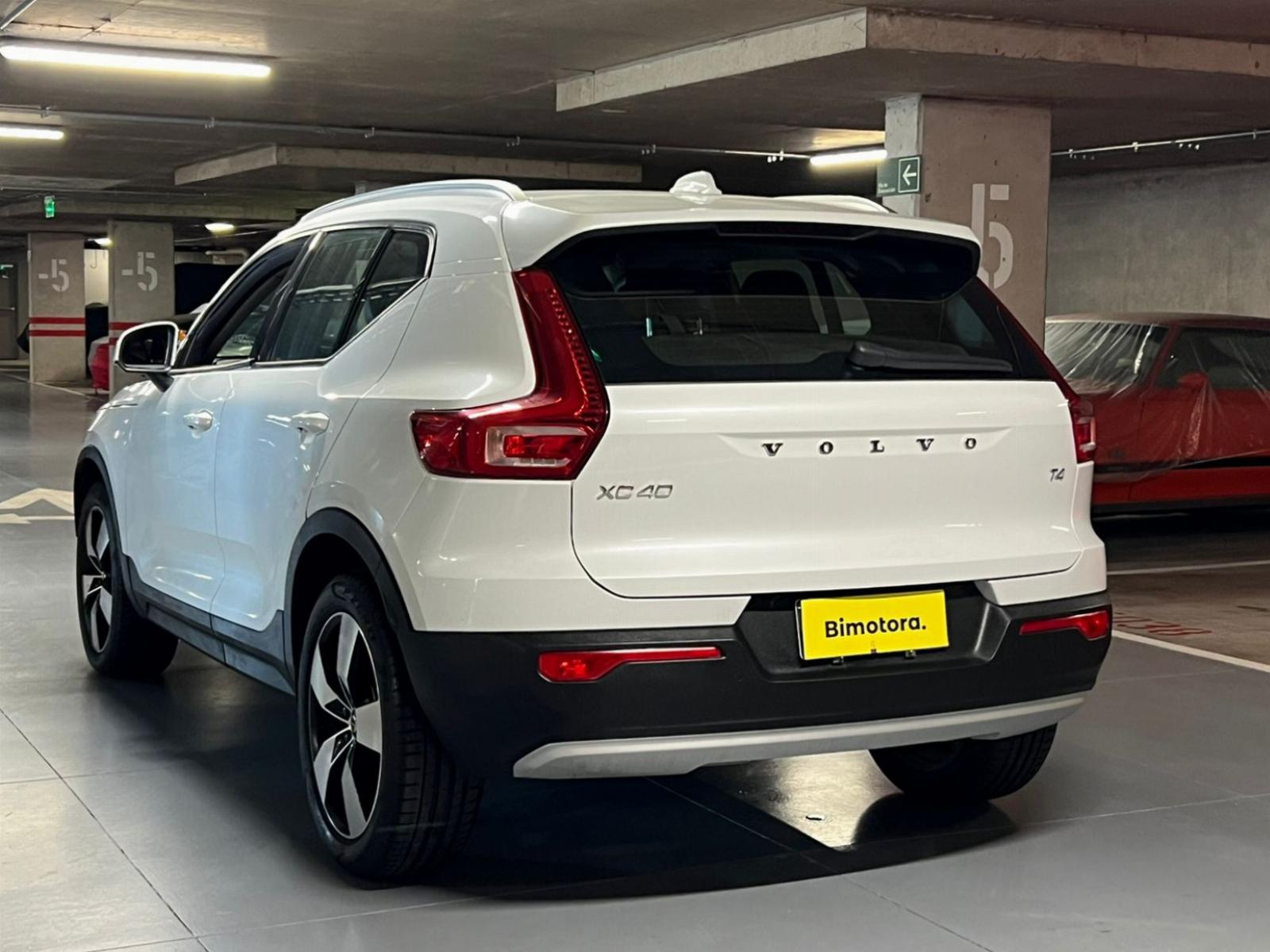 Volvo Xc40 — foto 15 de 16