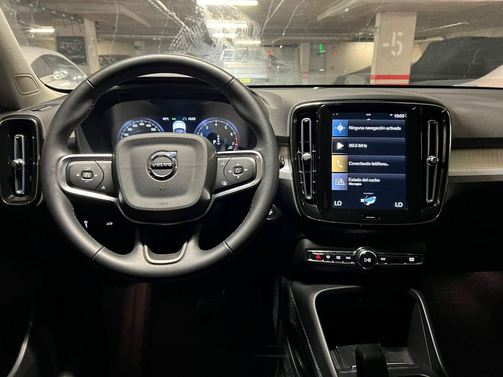 Volvo Xc40 — foto 10 de 16