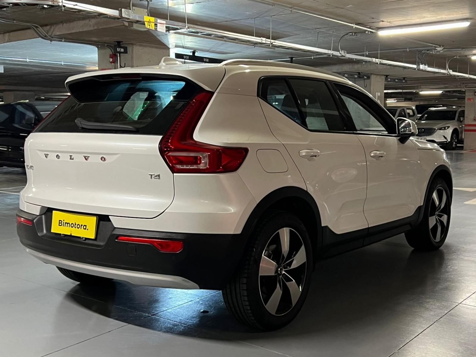 Volvo Xc40 — foto 11 de 16