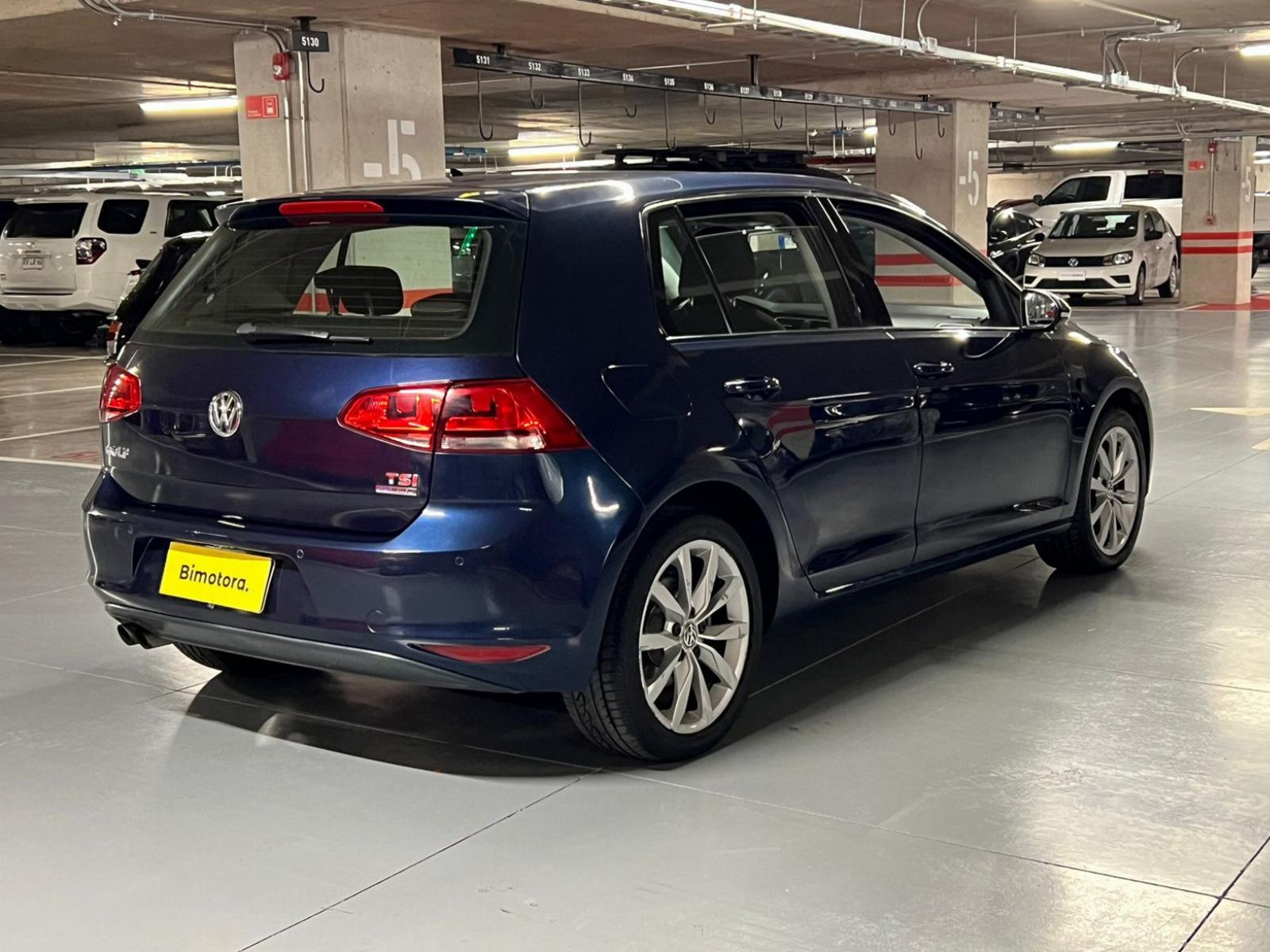 Volkswagen Golf — foto 14 de 16