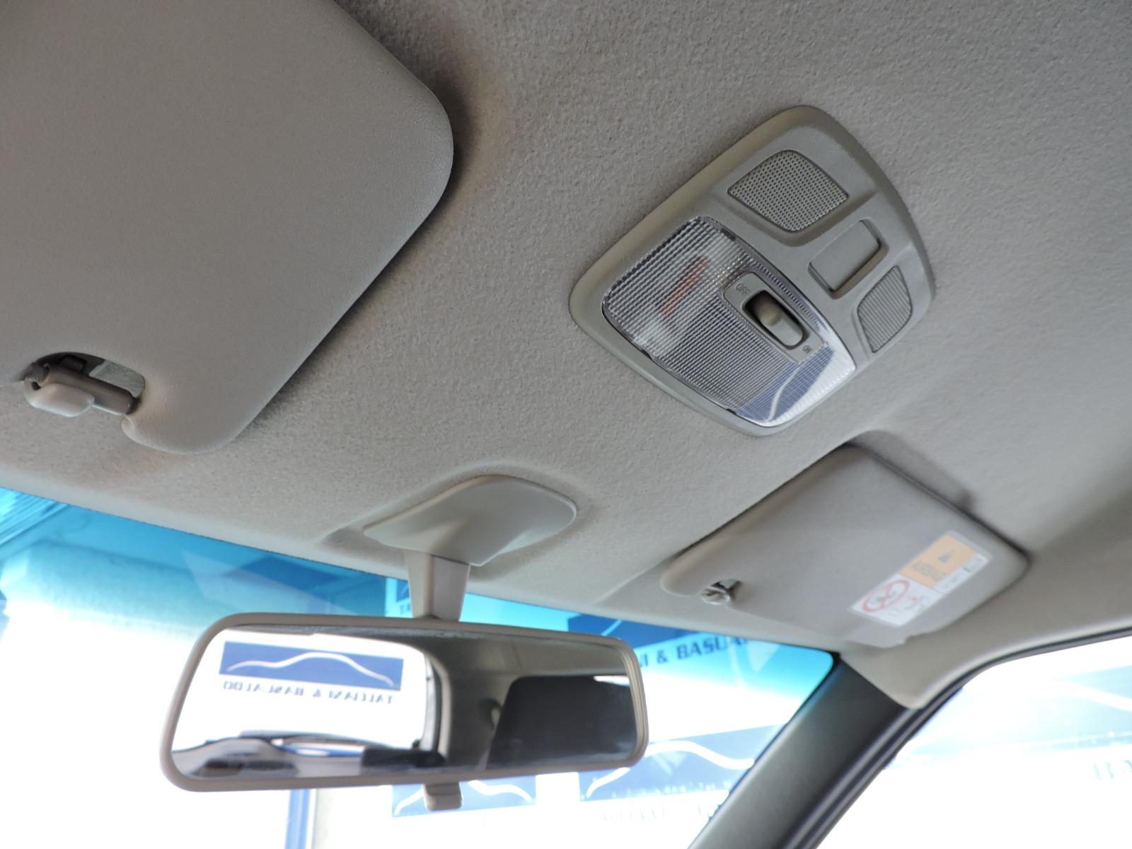 Suzuki Ignis — foto 9 de 16