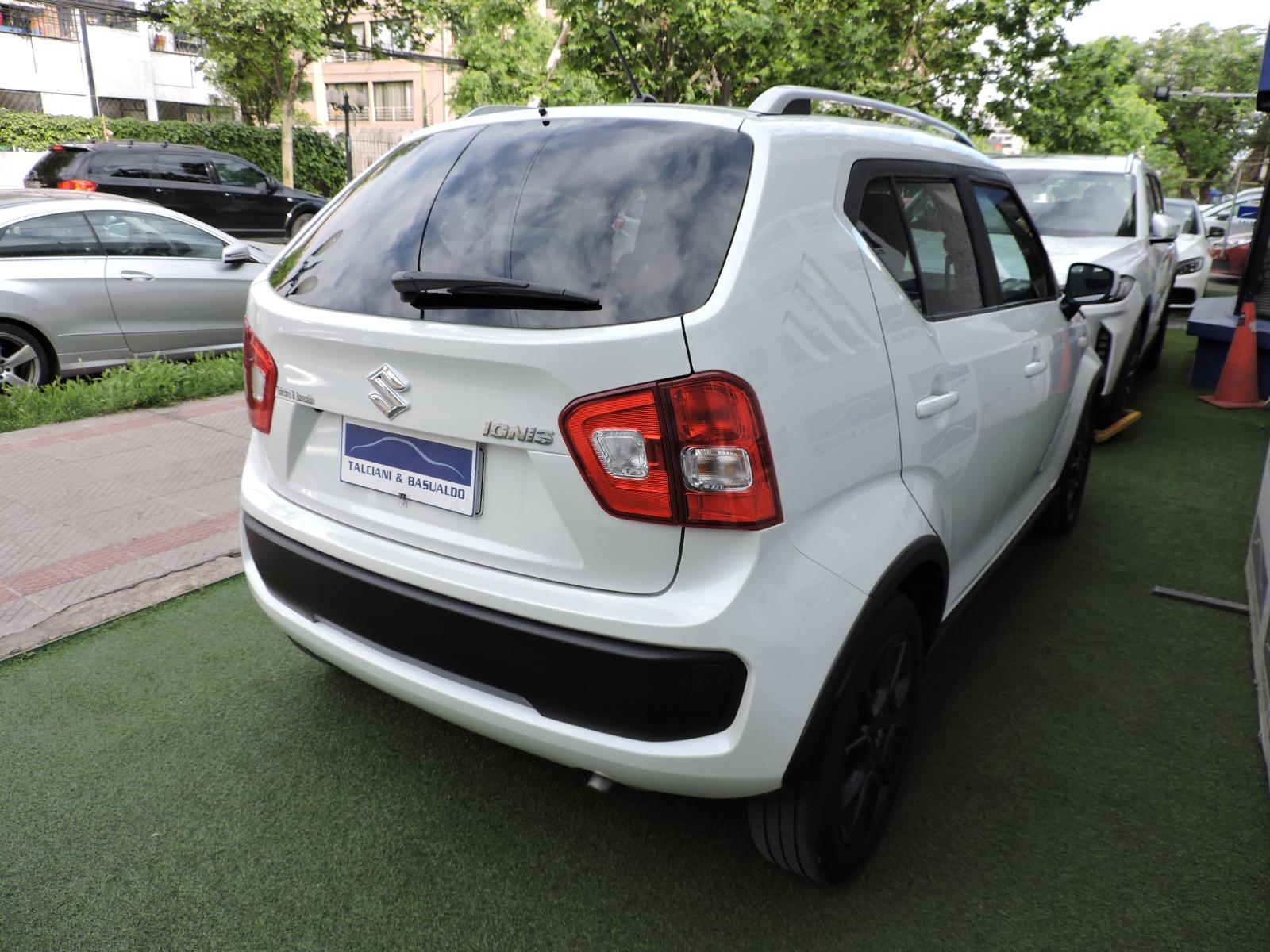 Suzuki Ignis — foto 15 de 16