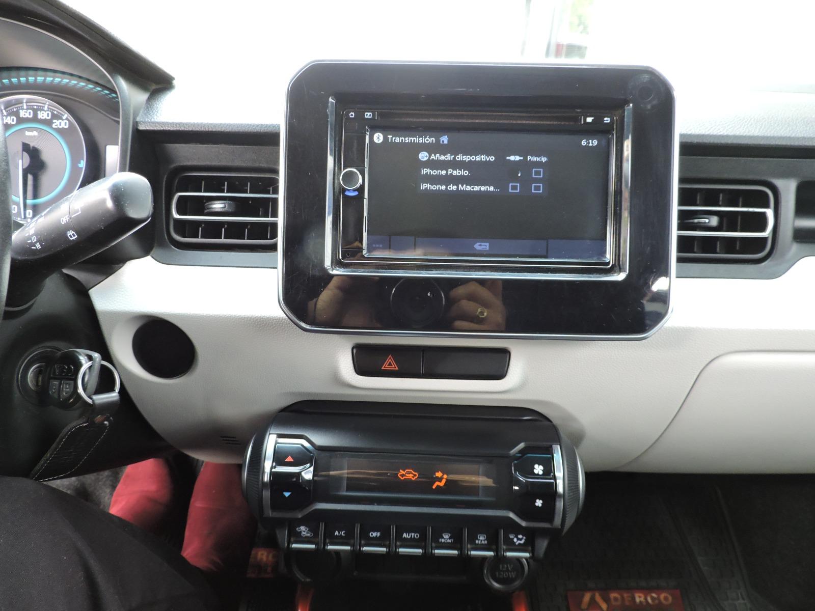 Suzuki Ignis — foto 10 de 16