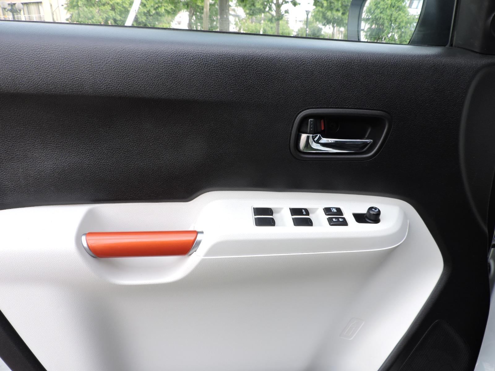Suzuki Ignis — foto 14 de 16