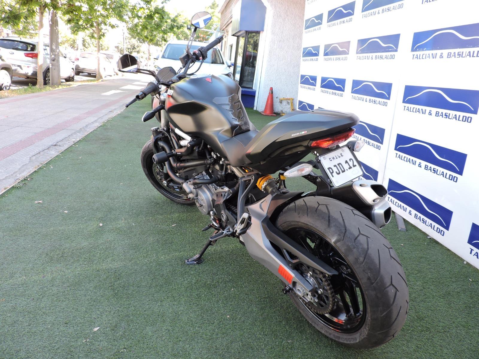 Ducati Monster — foto 6 de 7