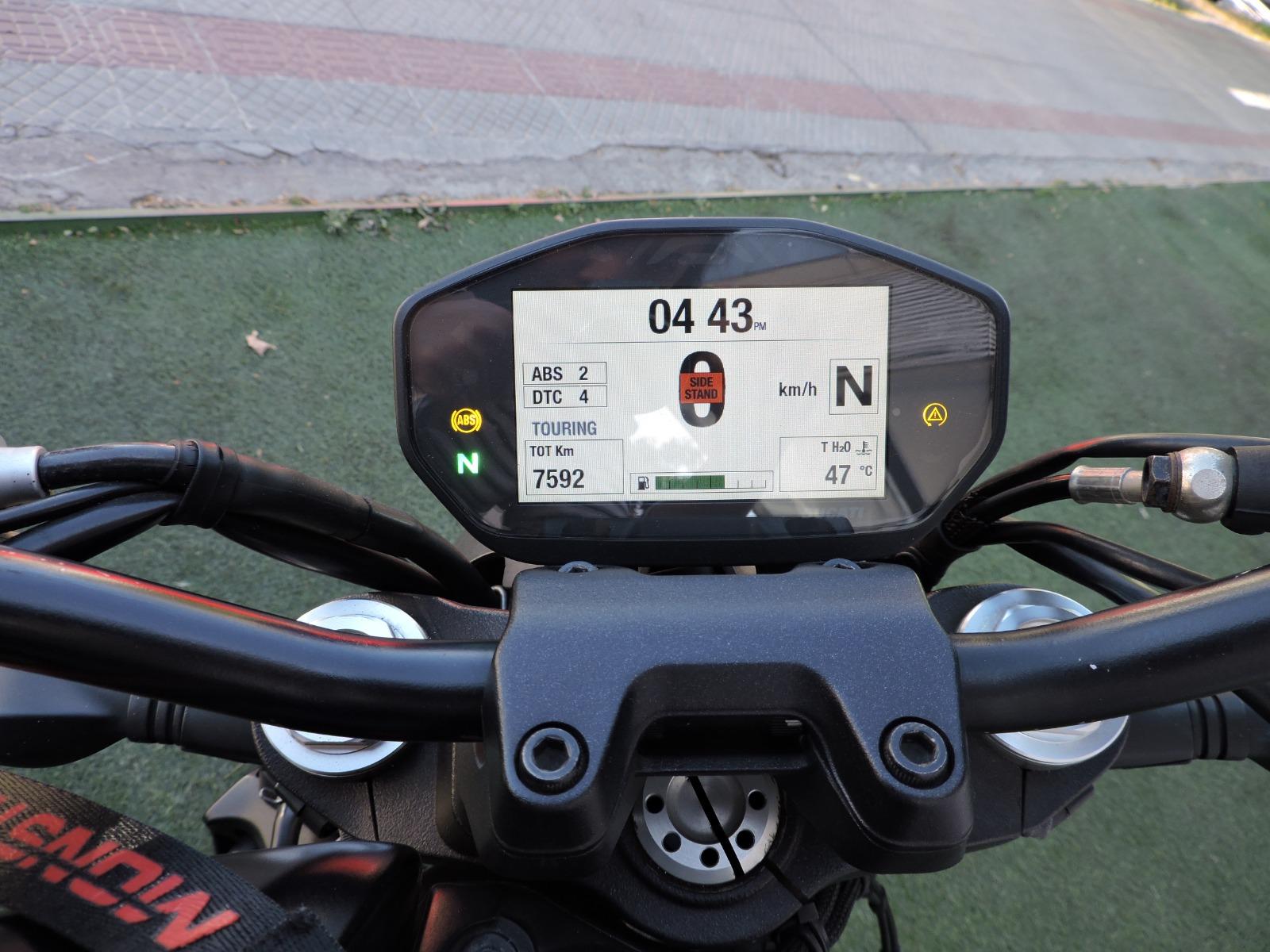 Ducati Monster — foto 2 de 7