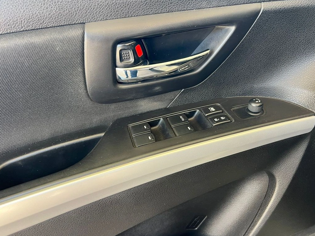 Suzuki S Cross — foto 7 de 12