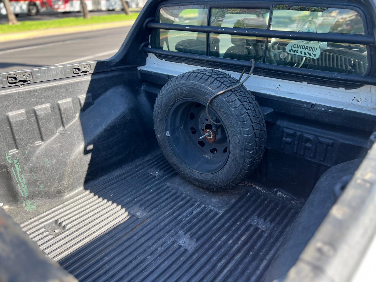 Fiat Strada — foto 14 de 17