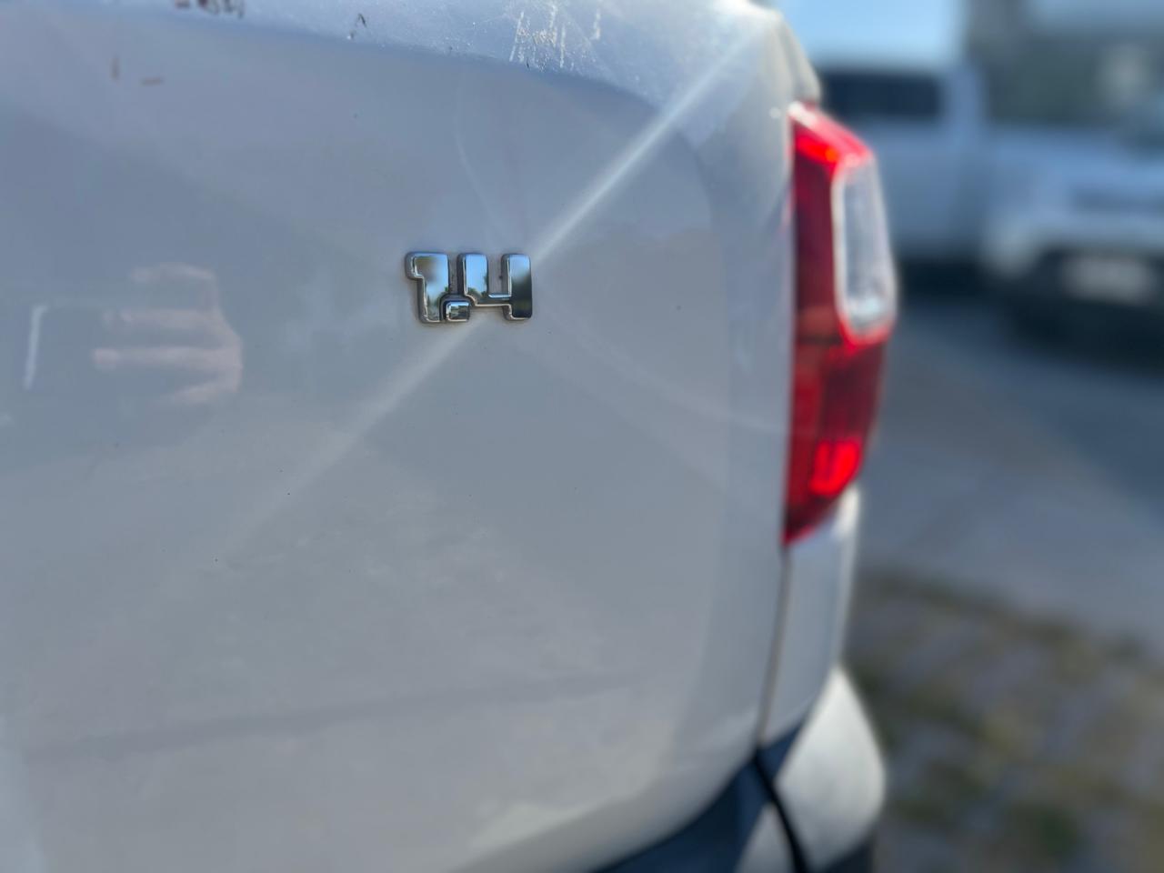 Fiat Strada — foto 15 de 17