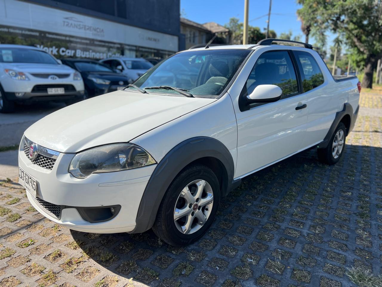 Fiat Strada — foto 6 de 17