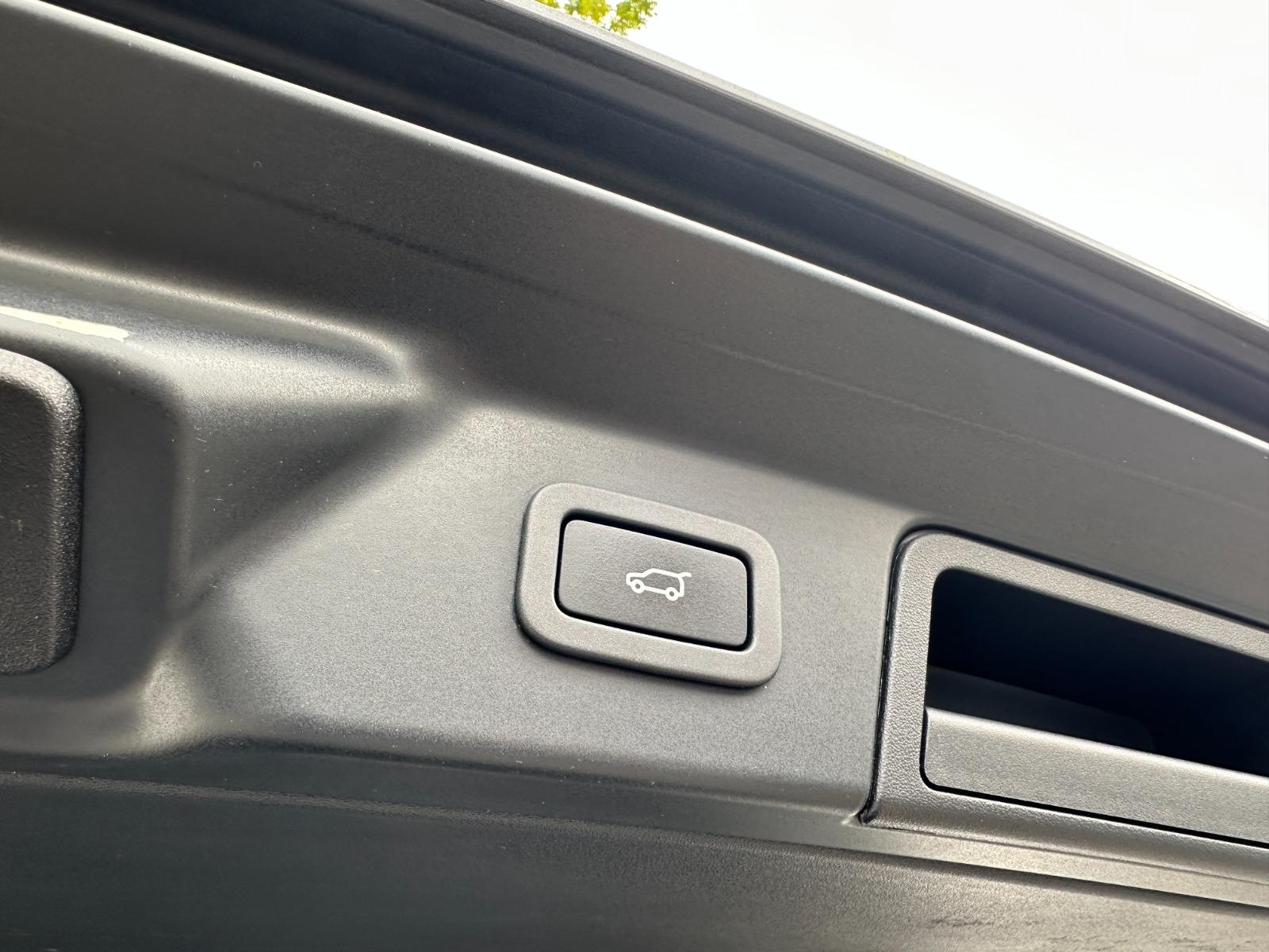 Land Rover Range Rover — foto 9 de 20