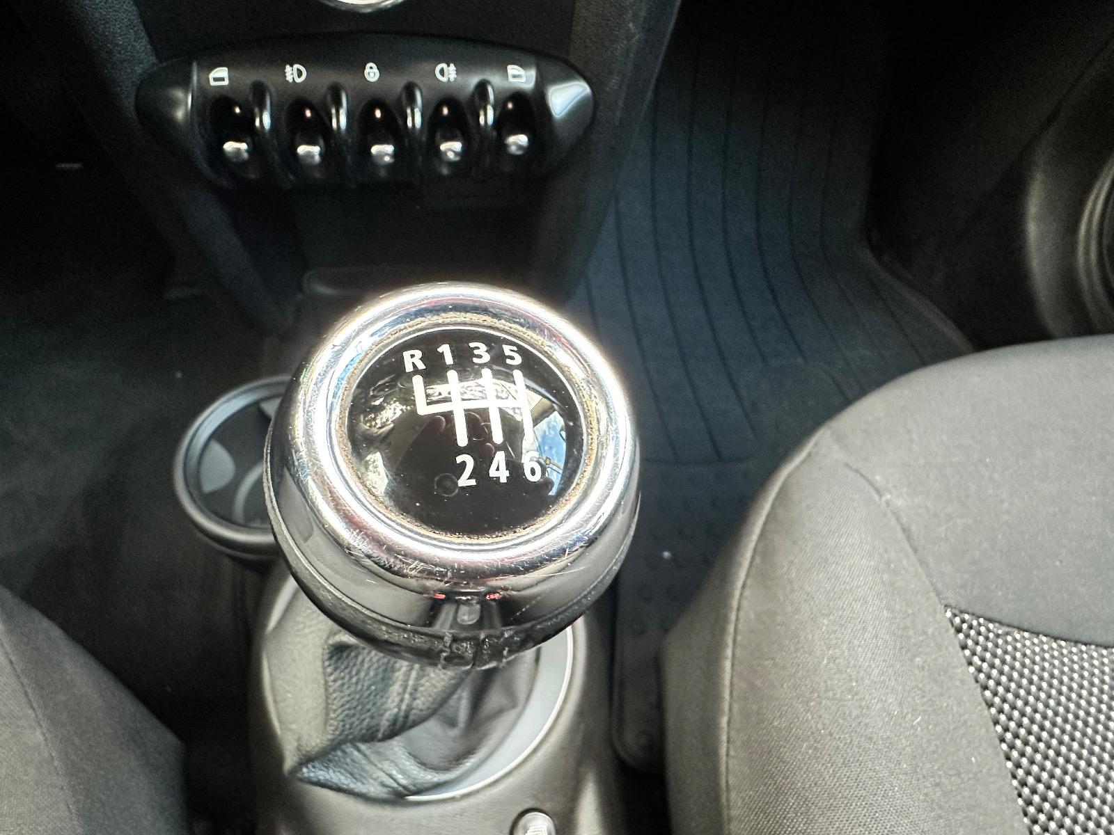 MINI Cooper — foto 15 de 20