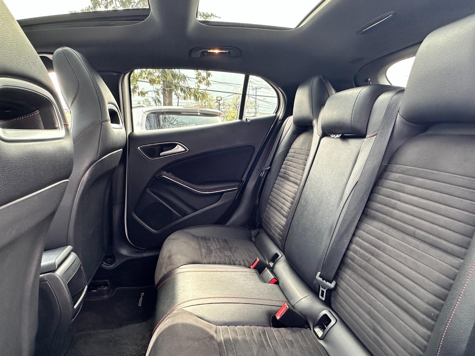 Mercedes-Benz Cla250 — foto 8 de 18