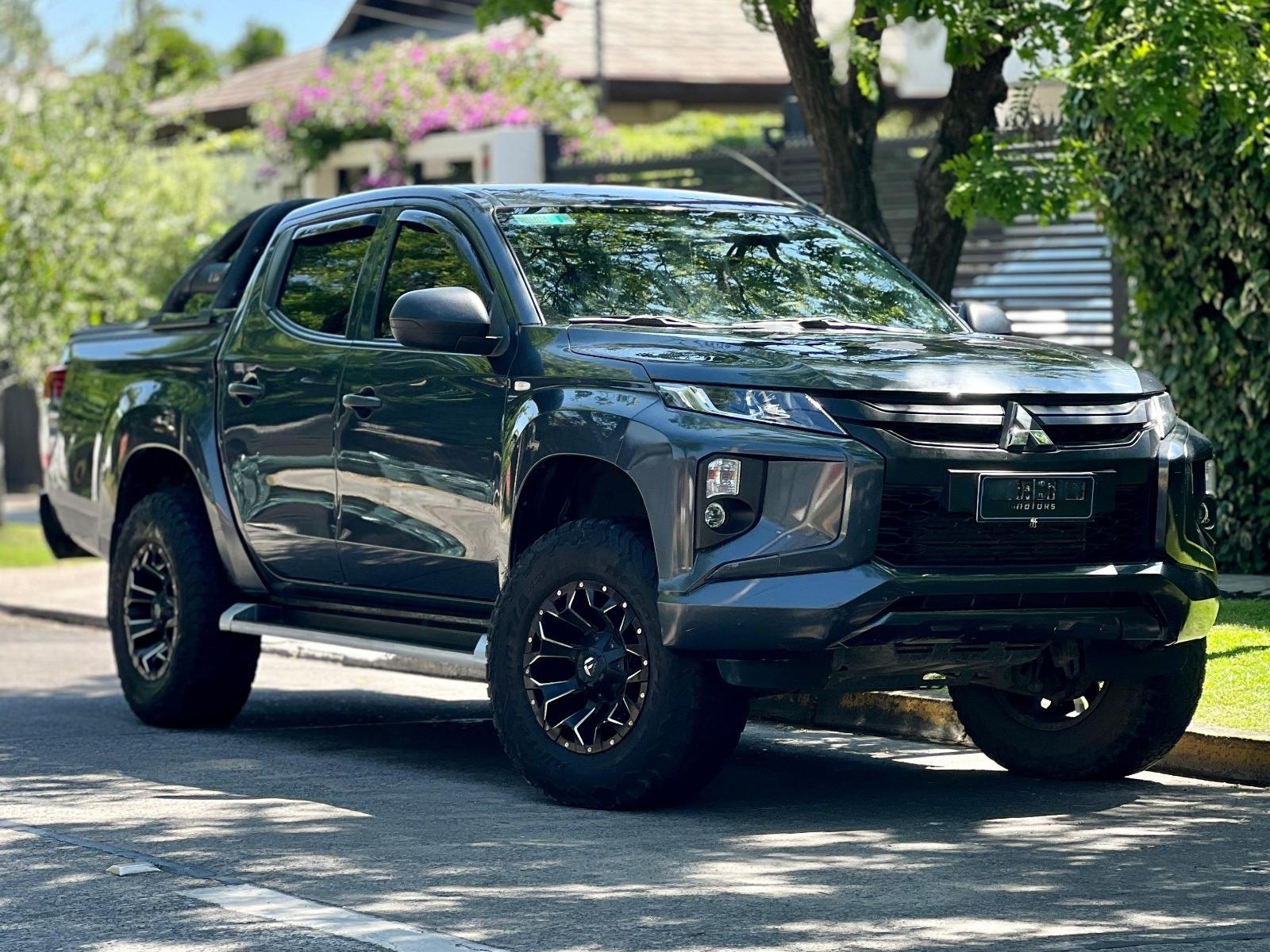 Mitsubishi L200 — foto 2 de 11