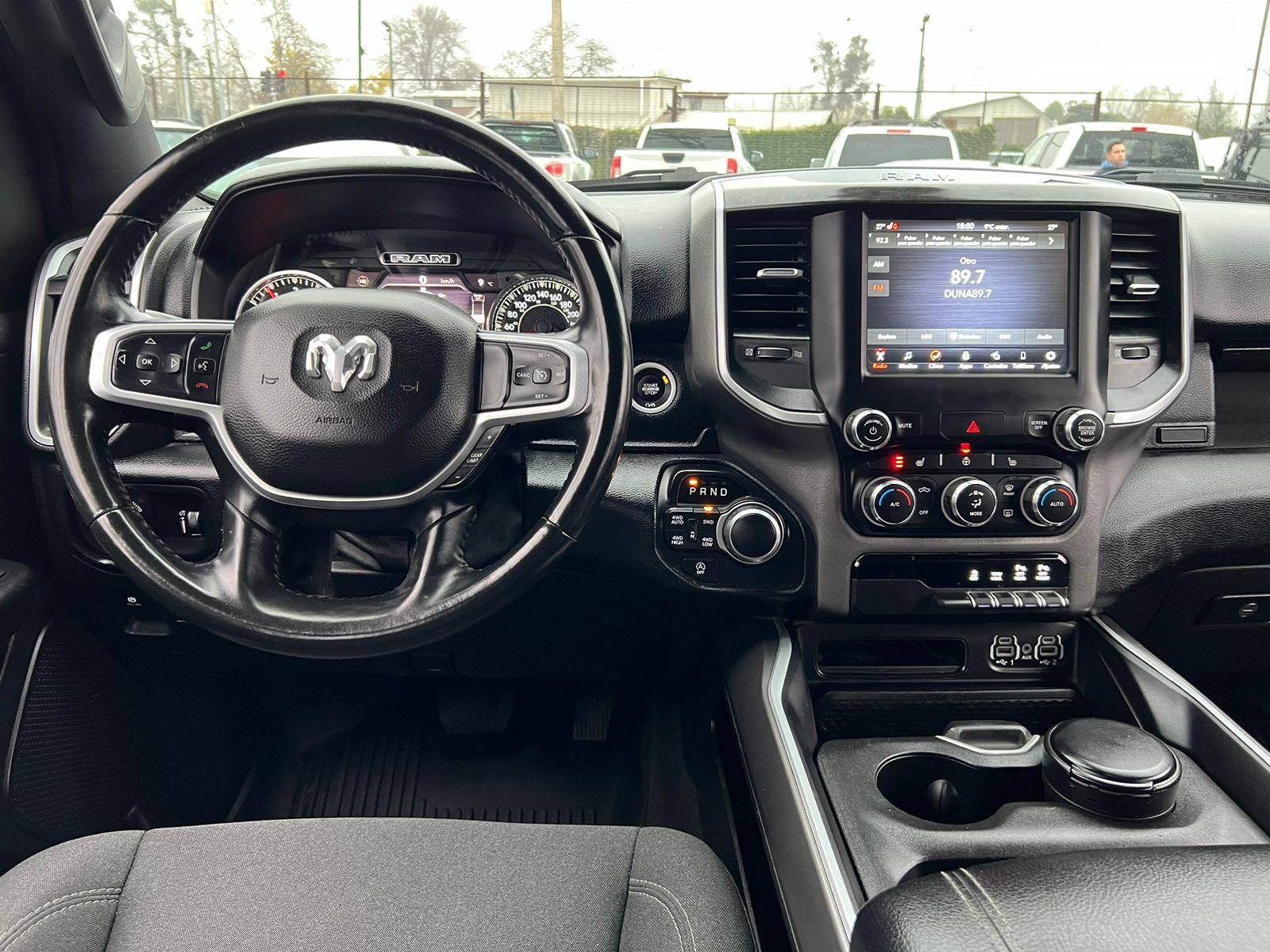 Dodge Ram 1500 — foto 11 de 19