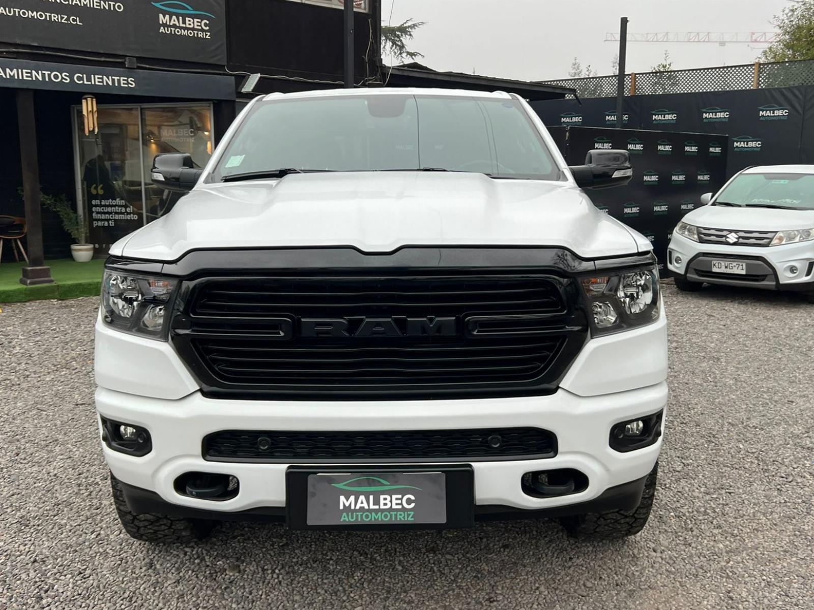 Dodge Ram 1500 — foto 2 de 19
