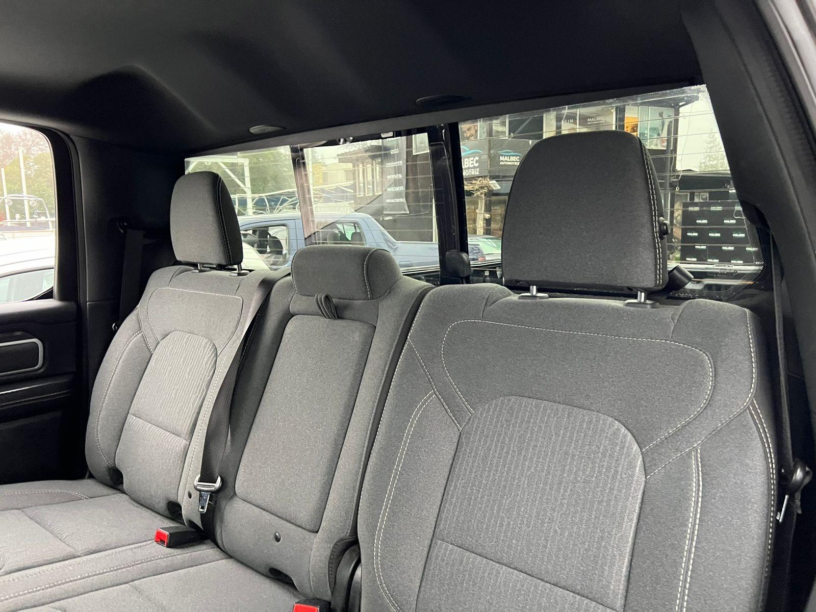 Dodge Ram 1500 — foto 5 de 19
