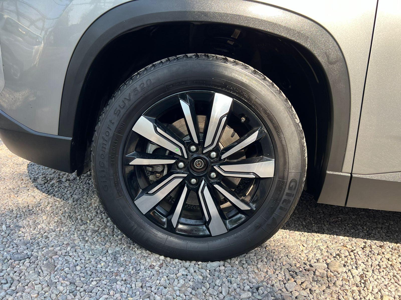 Chevrolet Captiva — foto 7 de 18