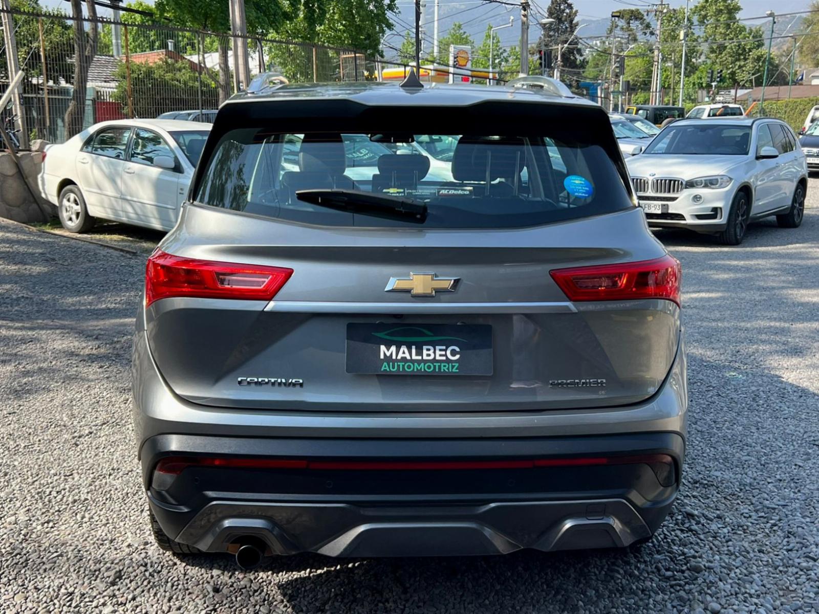 Chevrolet Captiva — foto 9 de 18