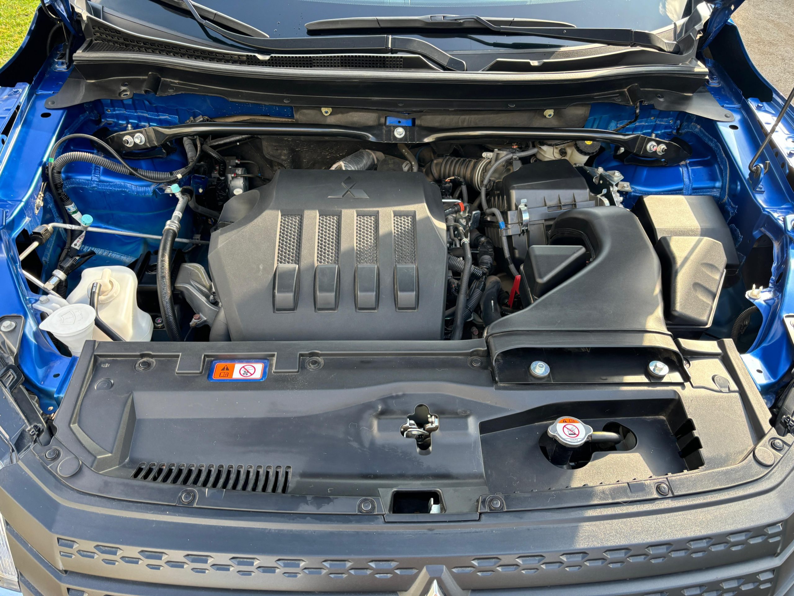 Mitsubishi Eclipse — foto 10 de 15