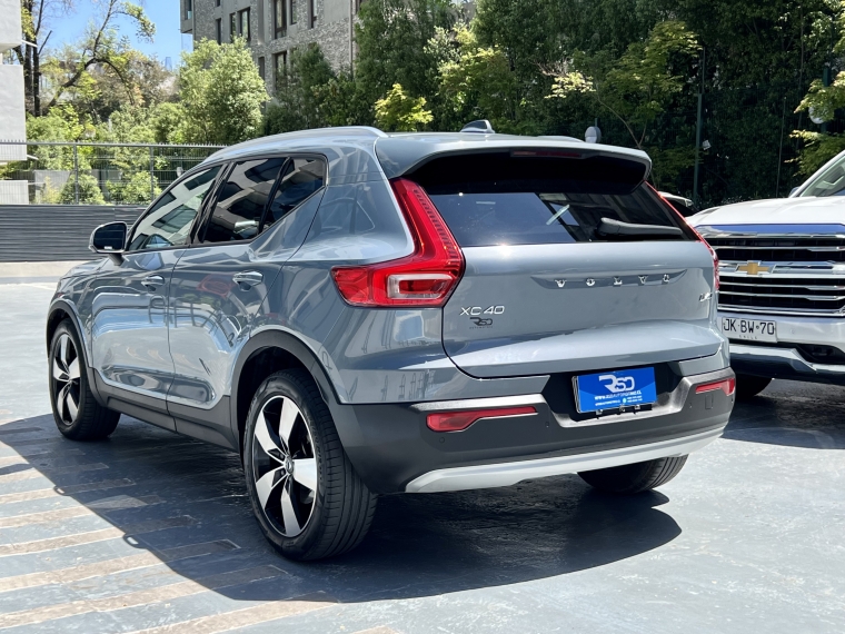 Volvo Xc40 — foto 18 de 20