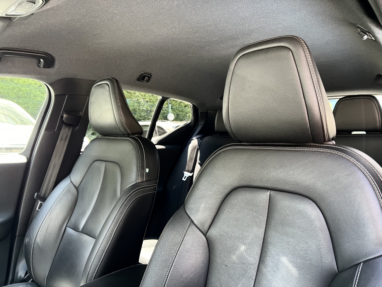 Volvo Xc40 — foto 5 de 20