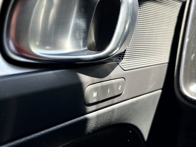 Volvo Xc40 — foto 7 de 20