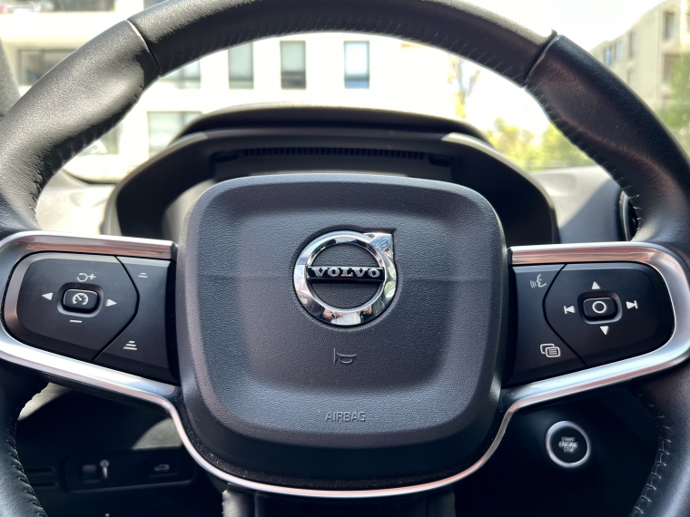 Volvo Xc40 — foto 14 de 20