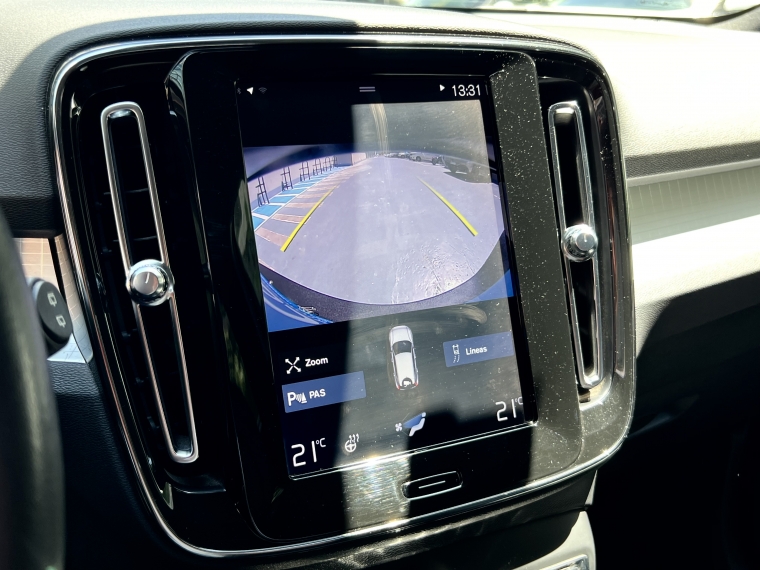 Volvo Xc40 — foto 9 de 20