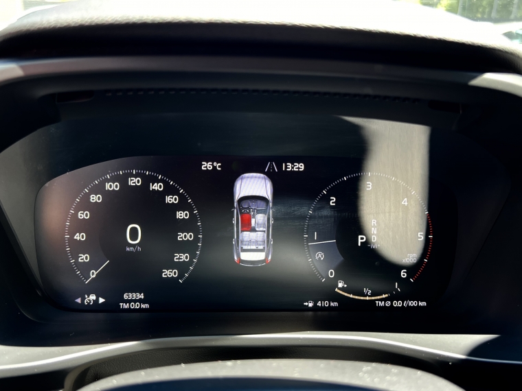 Volvo Xc40 — foto 13 de 20