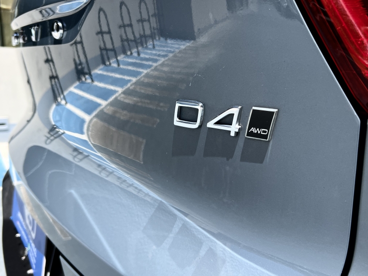 Volvo Xc40 — foto 17 de 20