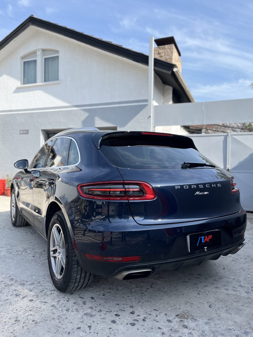 Porsche Macan — foto 17 de 17