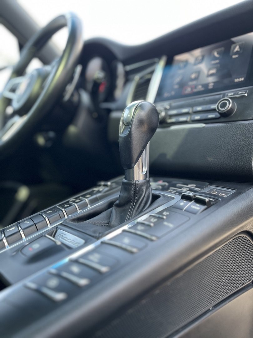 Porsche Macan — foto 11 de 17