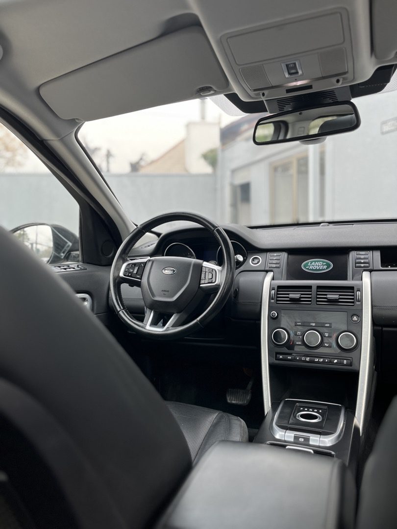 Land Rover Discovery Sport — foto 9 de 18