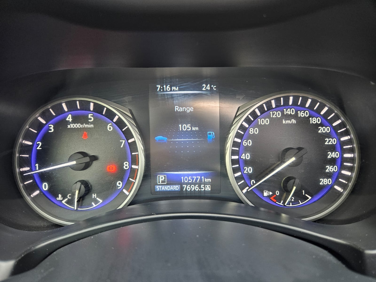 Infiniti Q50 — foto 10 de 15