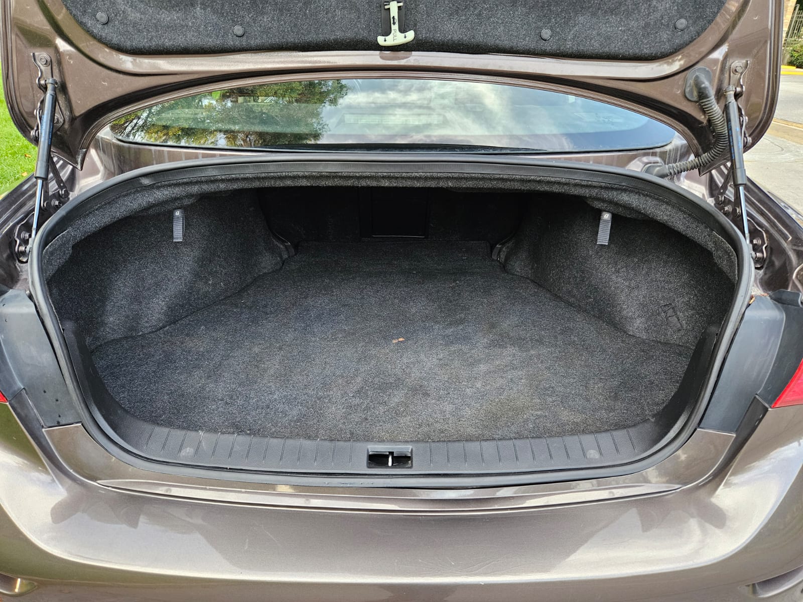 Infiniti Q50 — foto 4 de 15
