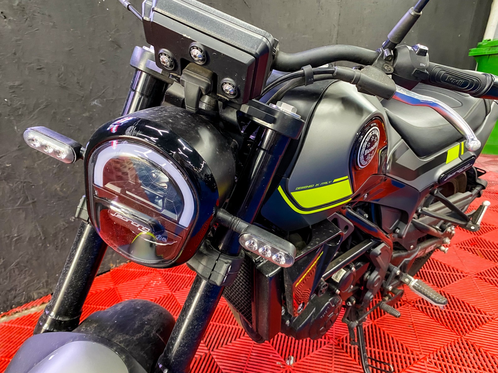 Benelli Leoncino 250 — foto 2 de 10