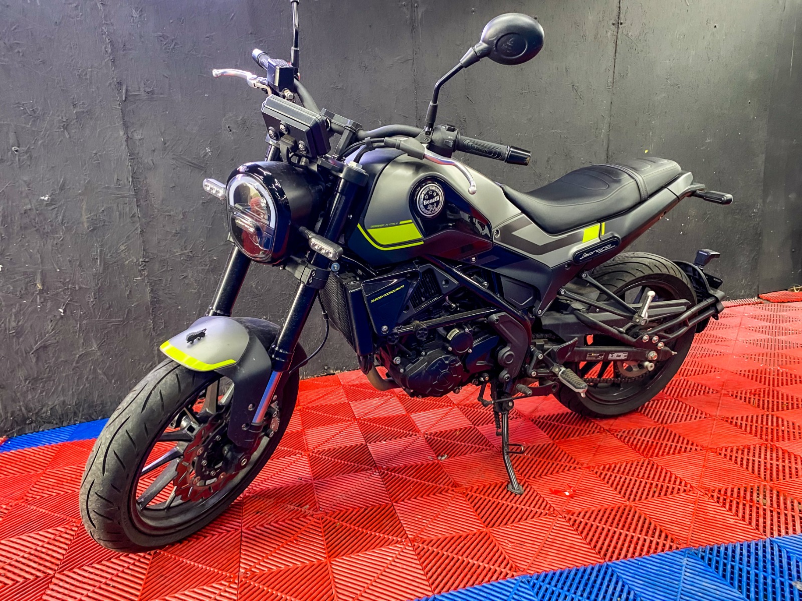Benelli Leoncino 250 — foto 7 de 10