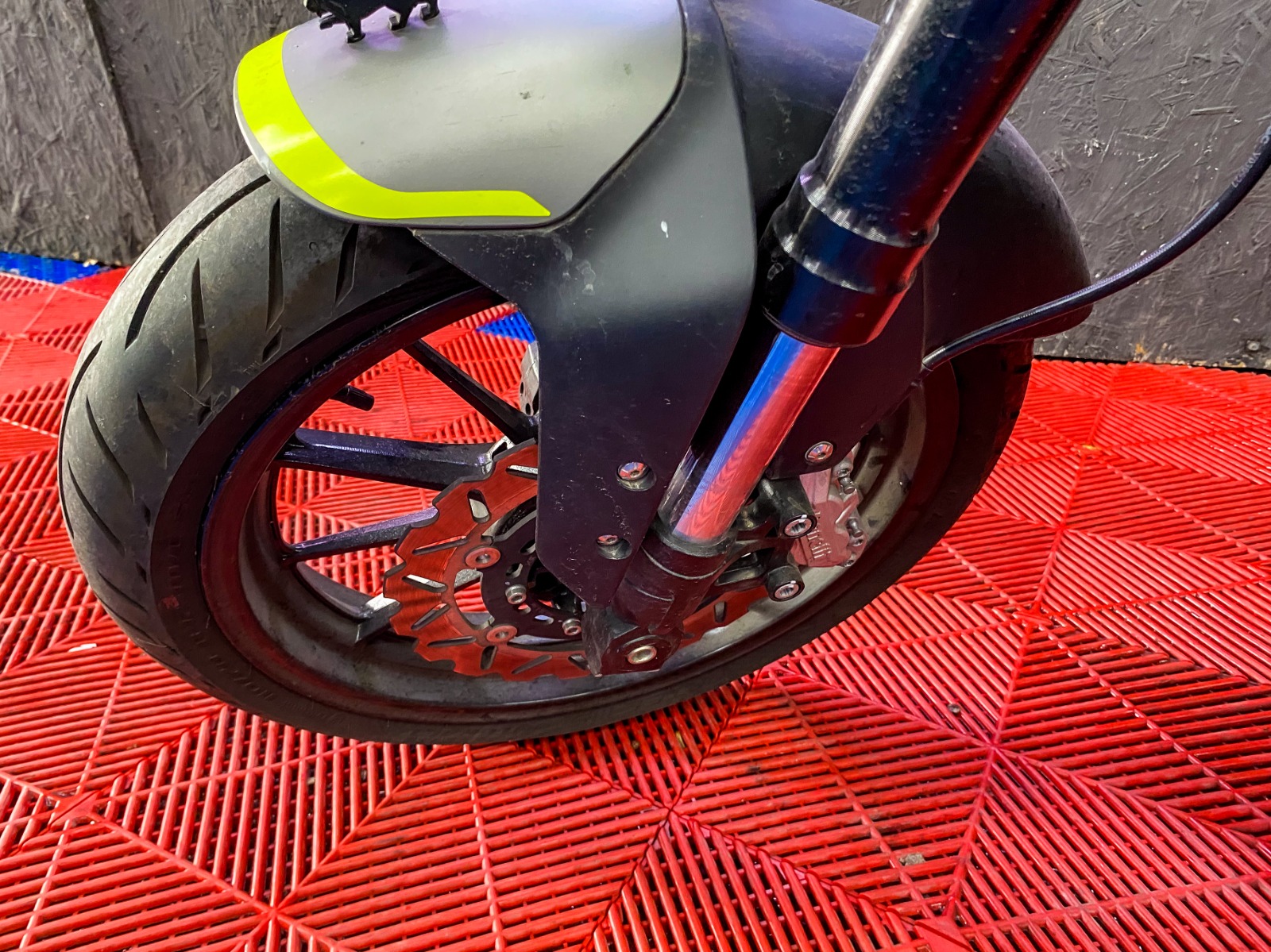 Benelli Leoncino 250 — foto 3 de 10