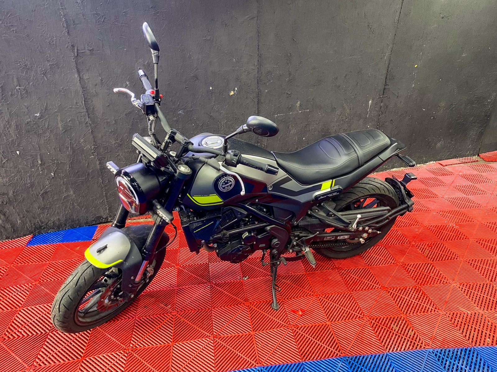 Benelli Leoncino 250