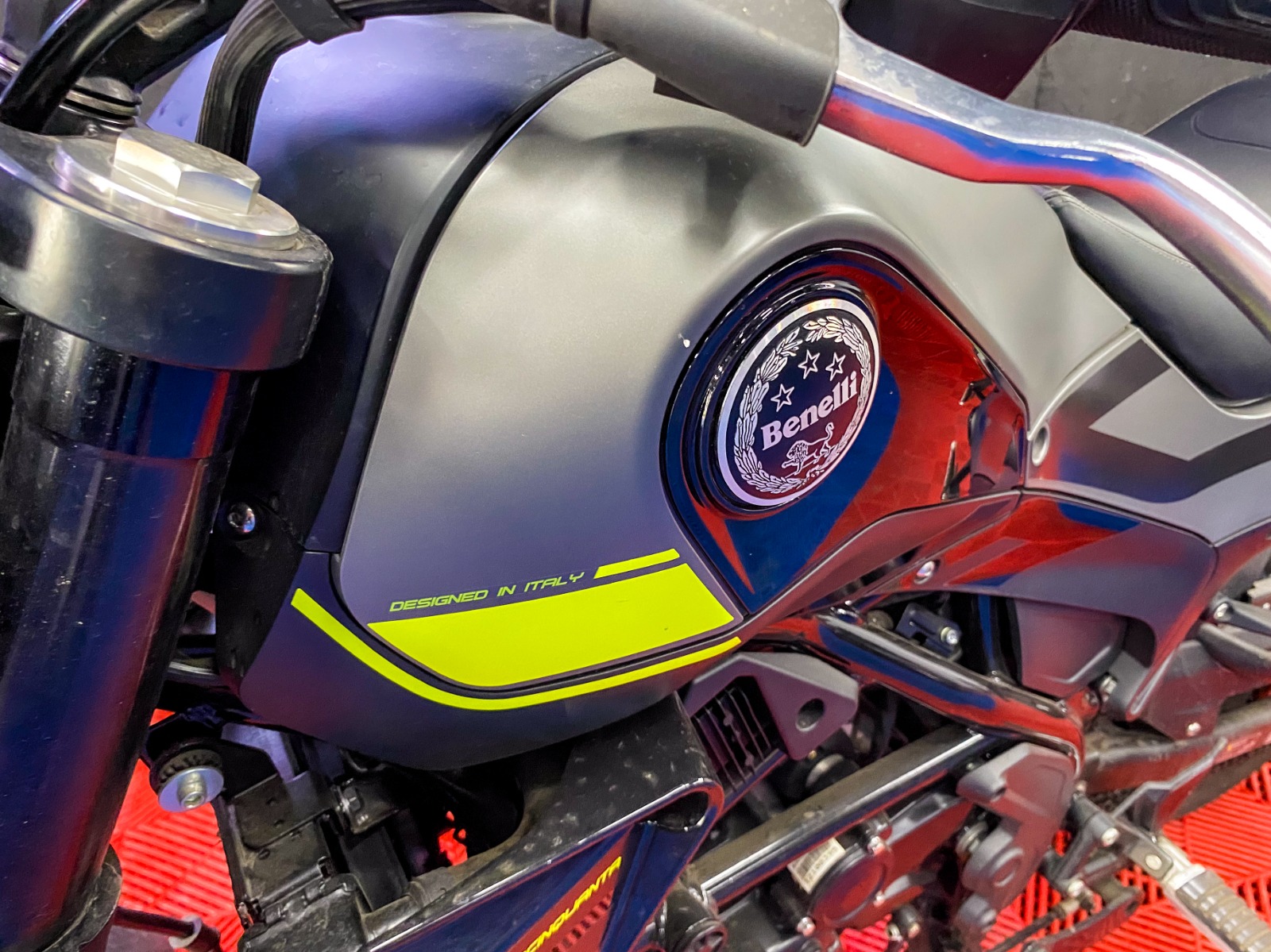 Benelli Leoncino 250 — foto 8 de 10