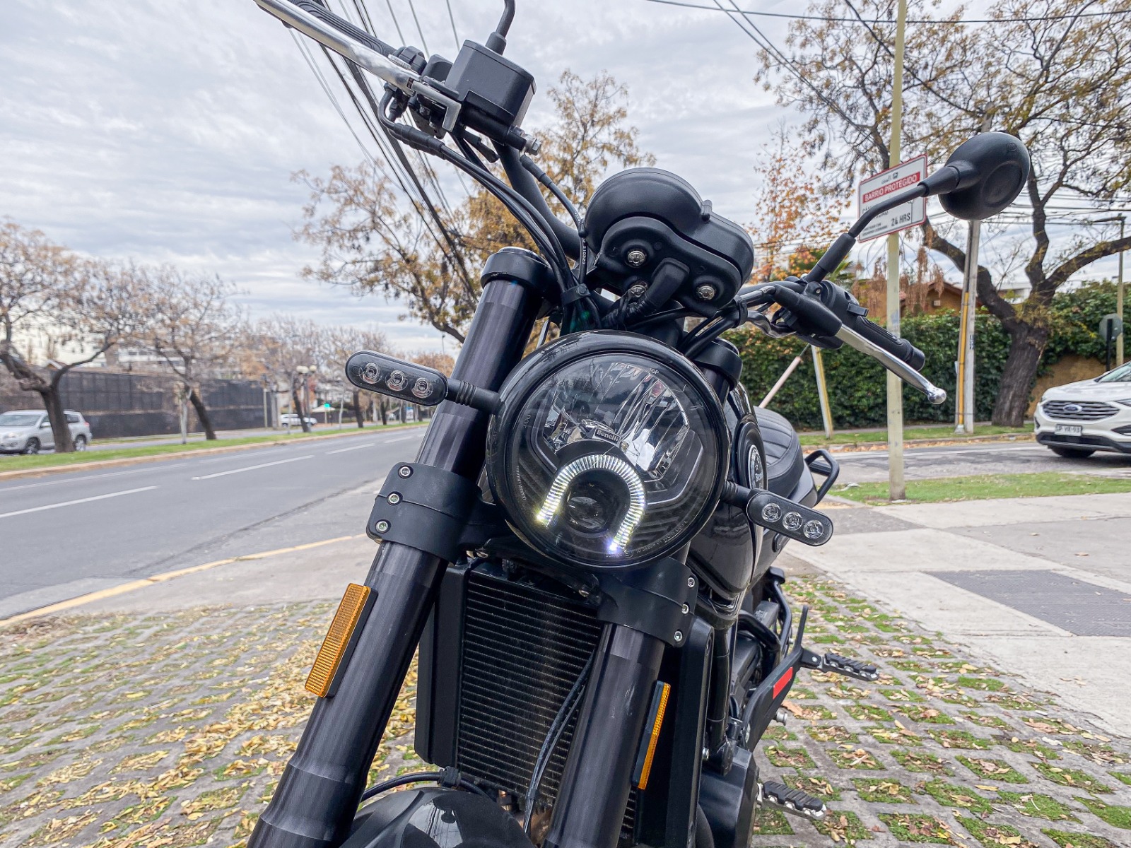Benelli Leoncino 500 — foto 5 de 9