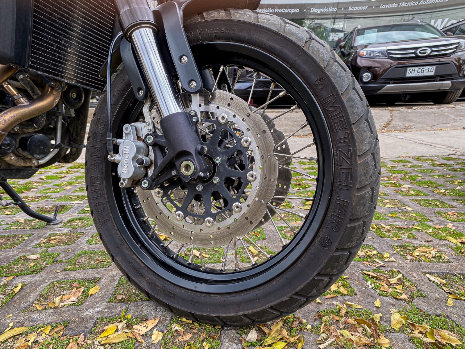 Benelli Leoncino 500 — foto 7 de 9