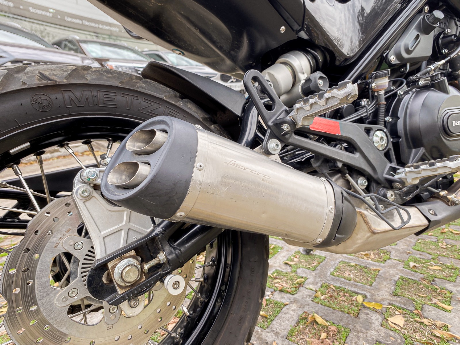 Benelli Leoncino 500 — foto 6 de 9