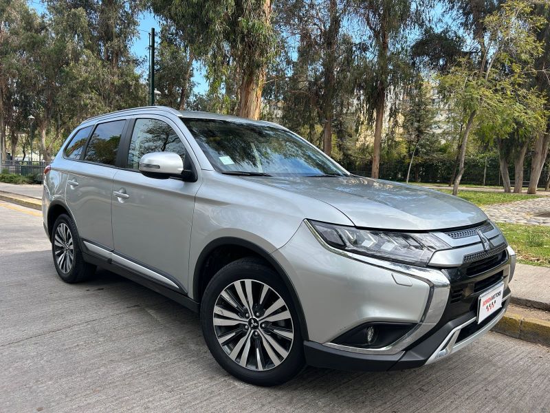 Mitsubishi Outlander 2021